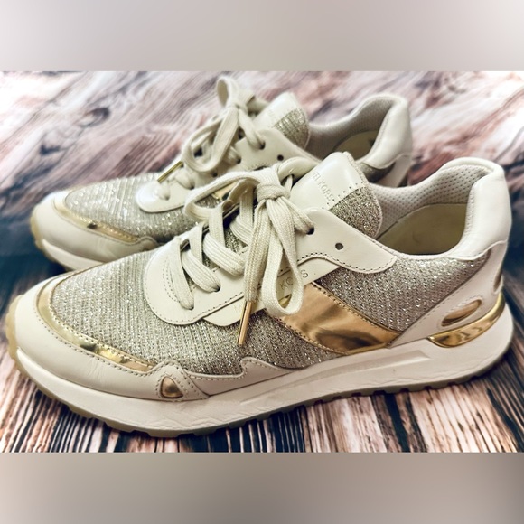 MICHAEL KORS || Monroe Glitter Chain-Mesh Trainer in Ivory + Gold - SZ 7M - Picture 13 of 16